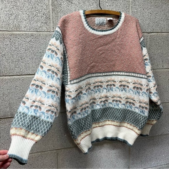 Vintage Pacific Place Plus Sweater - Picture 2 of 10